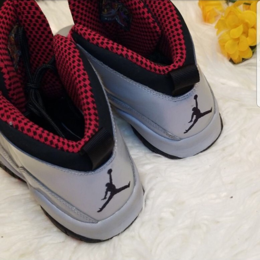 AUTHENTIC GIRLS AIR JORDAN 10 RETRO (GS) - Picture 5 of 8